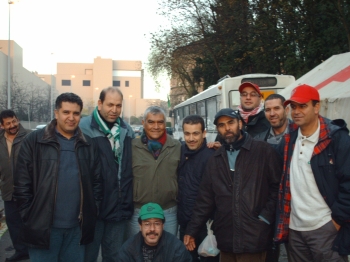 Linares with Moroccan workers 